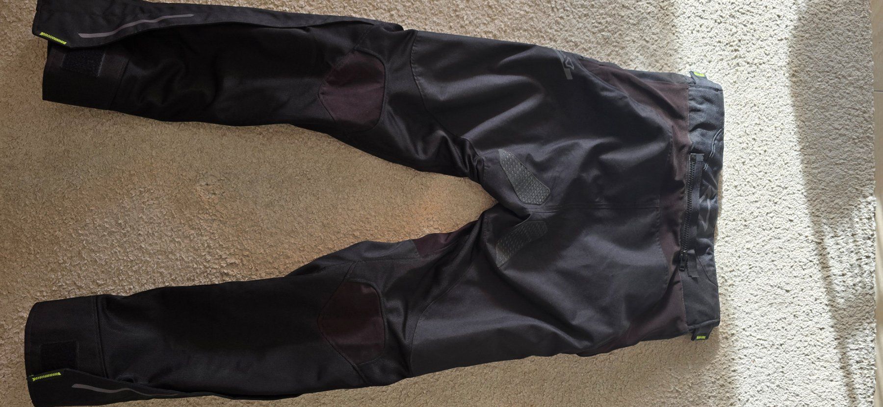 Pantaloni: Pantalon motarde 2xl – Usato da Romanel-s-Lausanne venduto da rif_82bn 1