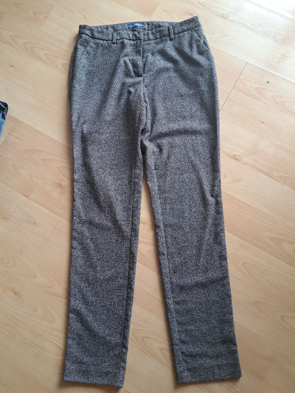 Pantaloni: Elegante Hose mit Seitentaschen Grösse 38 – Usato da Urdorf venduto da Yvonne008