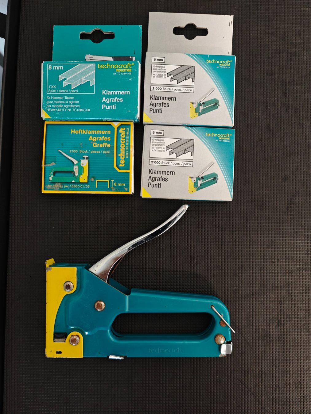Bostitch Tous les outils: 2 Tacker Bostitch /Technocraft mit Klammern – D'occasion à Dürrenäsch par ReuKos 4