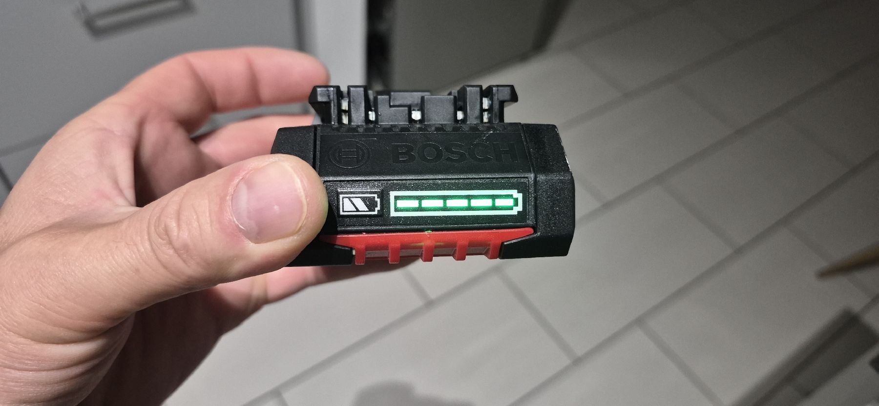 Bosch Caricatori & Batterie: Batterien zu verkaufen, neu. – Nuovo e nell'imballaggio originale da Scherz venduto da Hrynio81 1