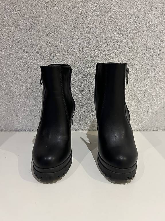 Scarpe da donna: Catwalk Stiefelette Grösse 36 – Usato da Merenschwand venduto da exclusive4you5634 3
