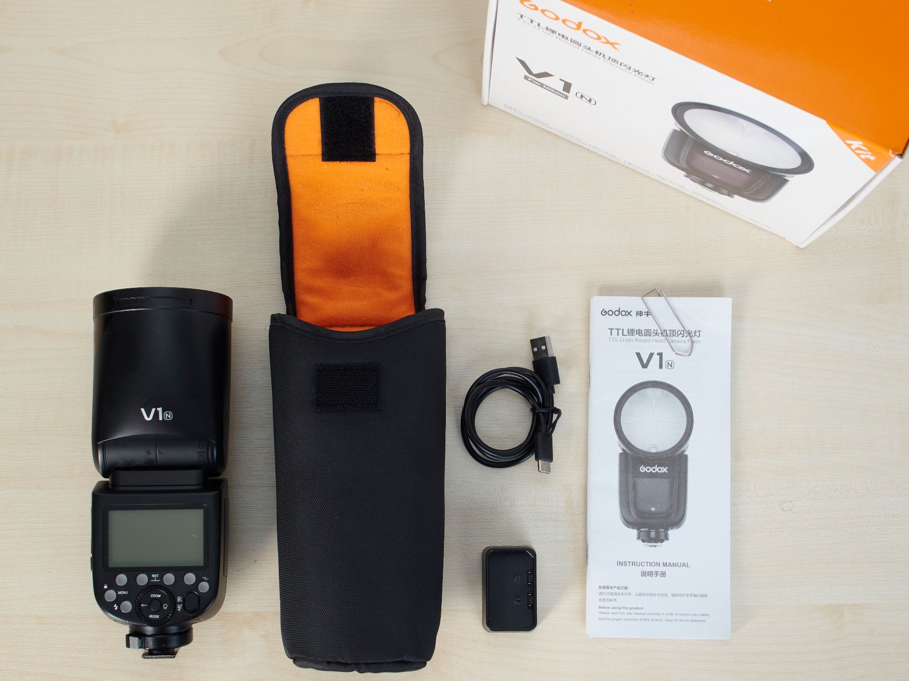 Godox Flash: Godox V1 N Blitz Flash Blitzlicht Studiolicht NIKON – Usato da Zürich venduto da moritz95
