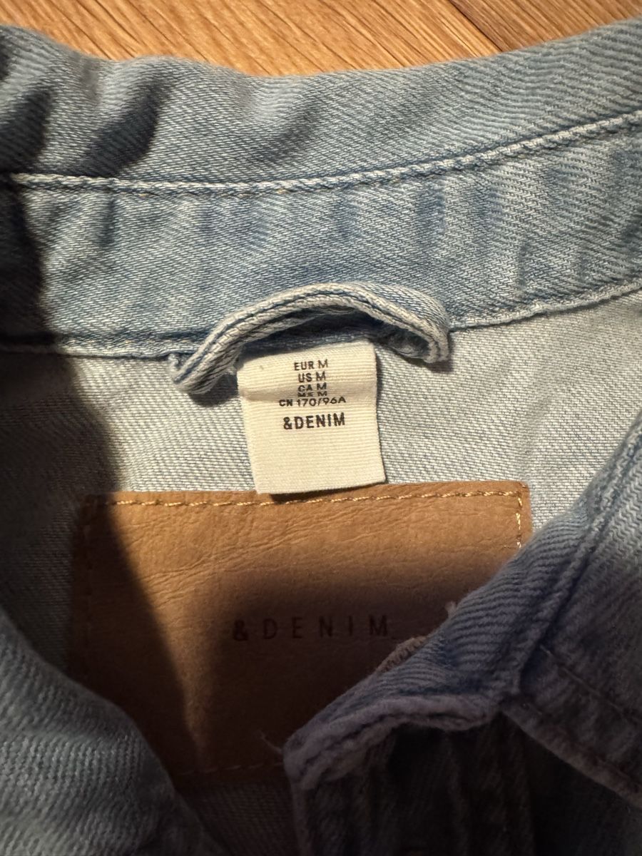 H&M Blusen: Jeanshemd oversize H&M – Gebraucht aus Klosters von jewelsy 1