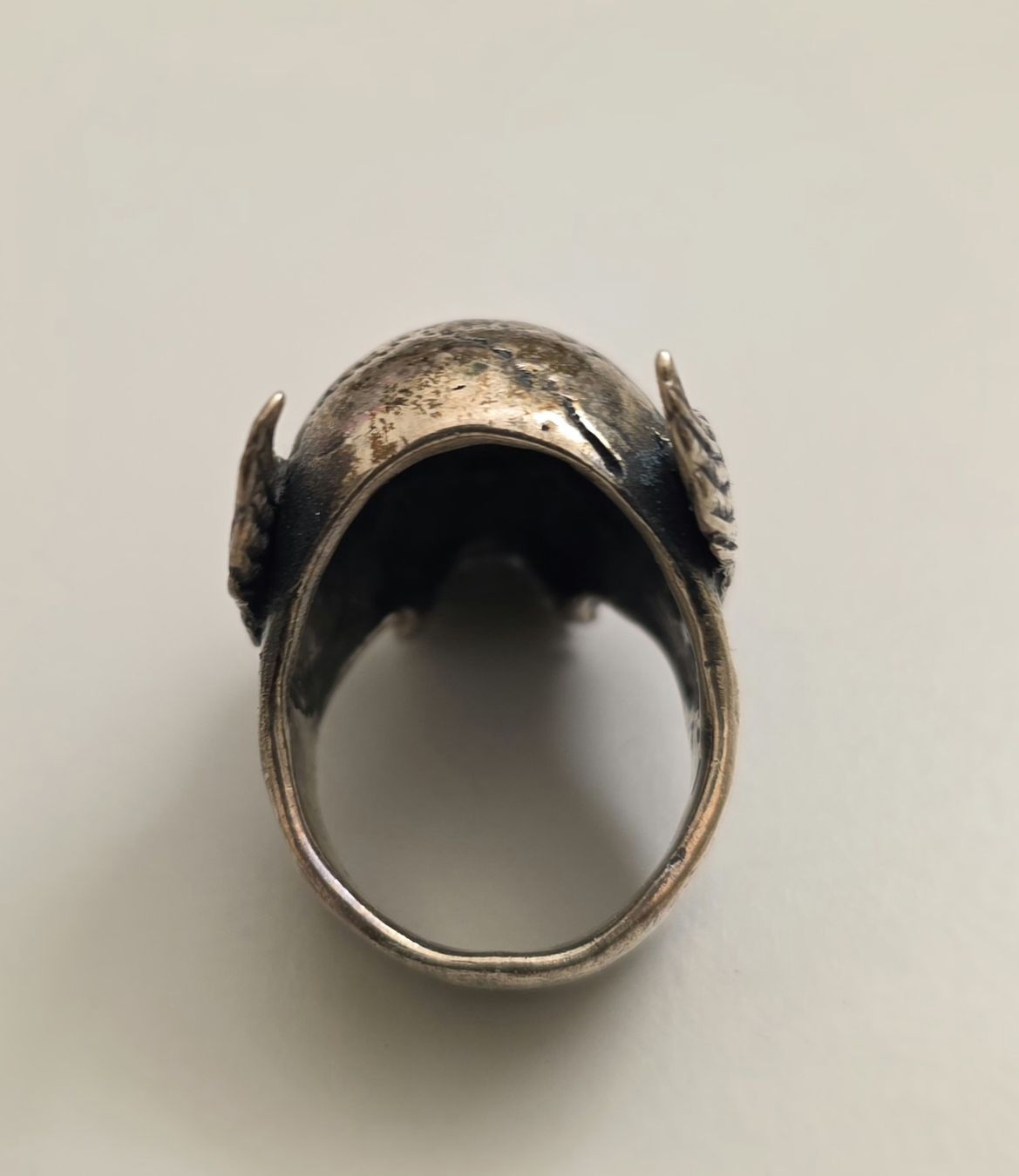 Anelli: Ring mit Totenkopf und Flügeln – Nuovo (secondo la descrizione) da Sempach venduto da Metallady86 1