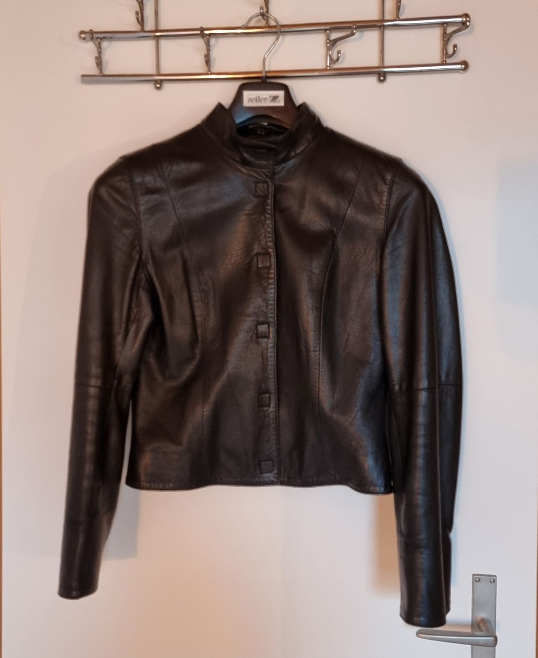 Vestes: Echte Lederjacke aus Lammnappa, Gr. S/36 – D'occasion à Gontenschwil par shop2hand 2