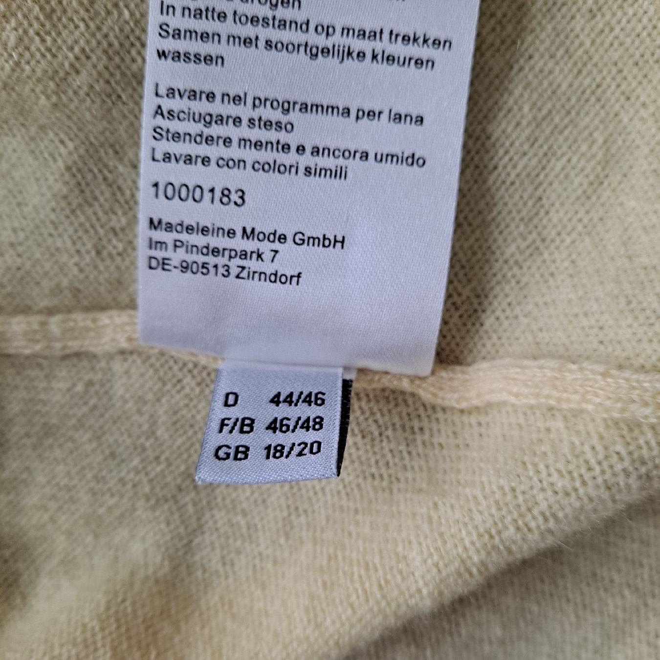 Maglioni & Felpe: 100% Kaschmir Pullover Gr. 44/46. Topzustand  – Usato da Liestal venduto da Mas-Y-Mas 2