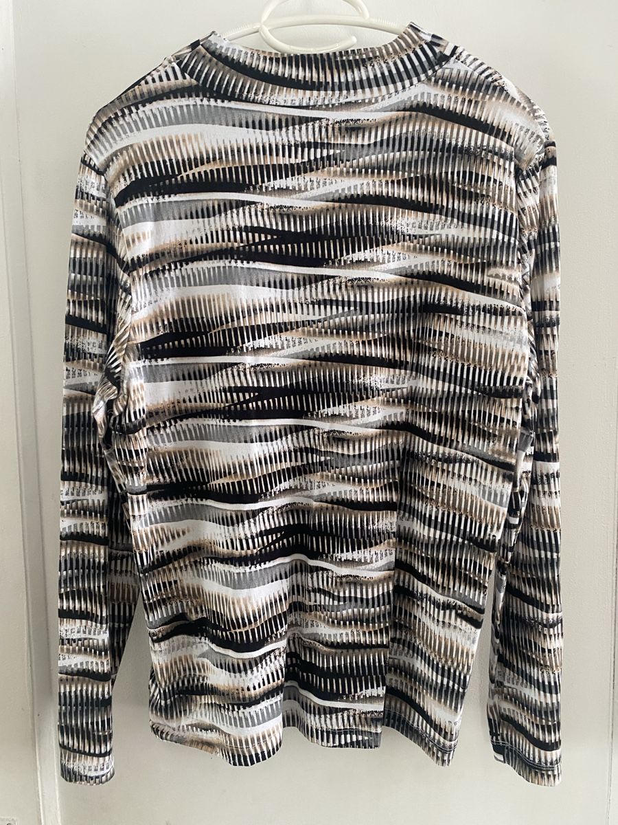 T-Shirts: Shirt Langarm gr.40/42 – Gebraucht aus Seewen SZ von shaky01 1