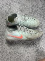 Chaussures de foot Nike taille 44,5 parfait pour l'été! ⚽️