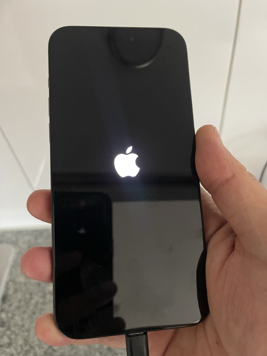 Apple Handys / Smartphones: IPhone 15 pro Max iCloud  – Defekt aus Biel/Bienne von ham_wf9n 5
