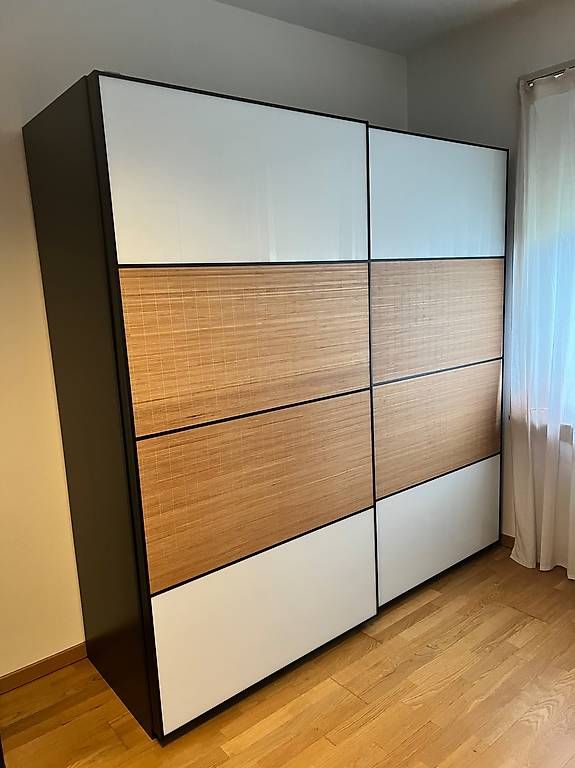 Ikea Armadi: PAX Ikea Schrank mit Schiebetüren – Usato da Zürich venduto da Miiau101