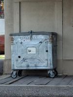 Container
