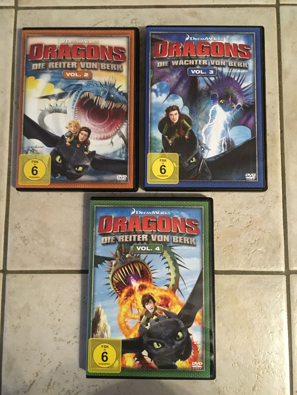 Tutti i DVDs: Drachenzähmen Serie 2+3+4 – Usato da Liestal venduto da Raquel77