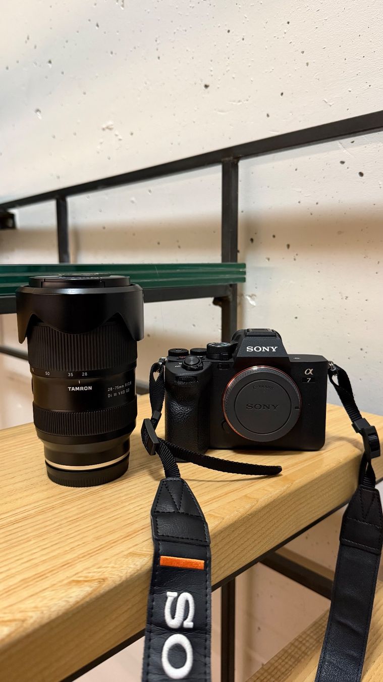 Sony Caméscopes: Kamera Sony Alpha 7iv – D'occasion à Luzern par kra_hv9m