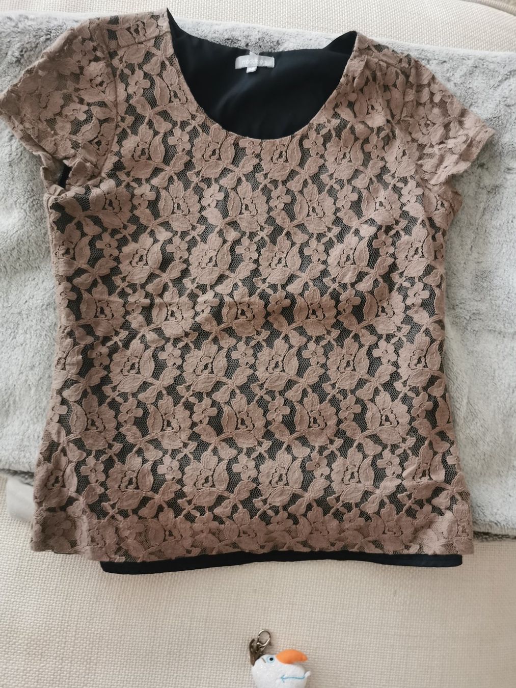 Camicette: BLUSE AUS SPITZE, GR. 34, TAUPE – Usato da Erlenbach ZH venduto da alisamilana