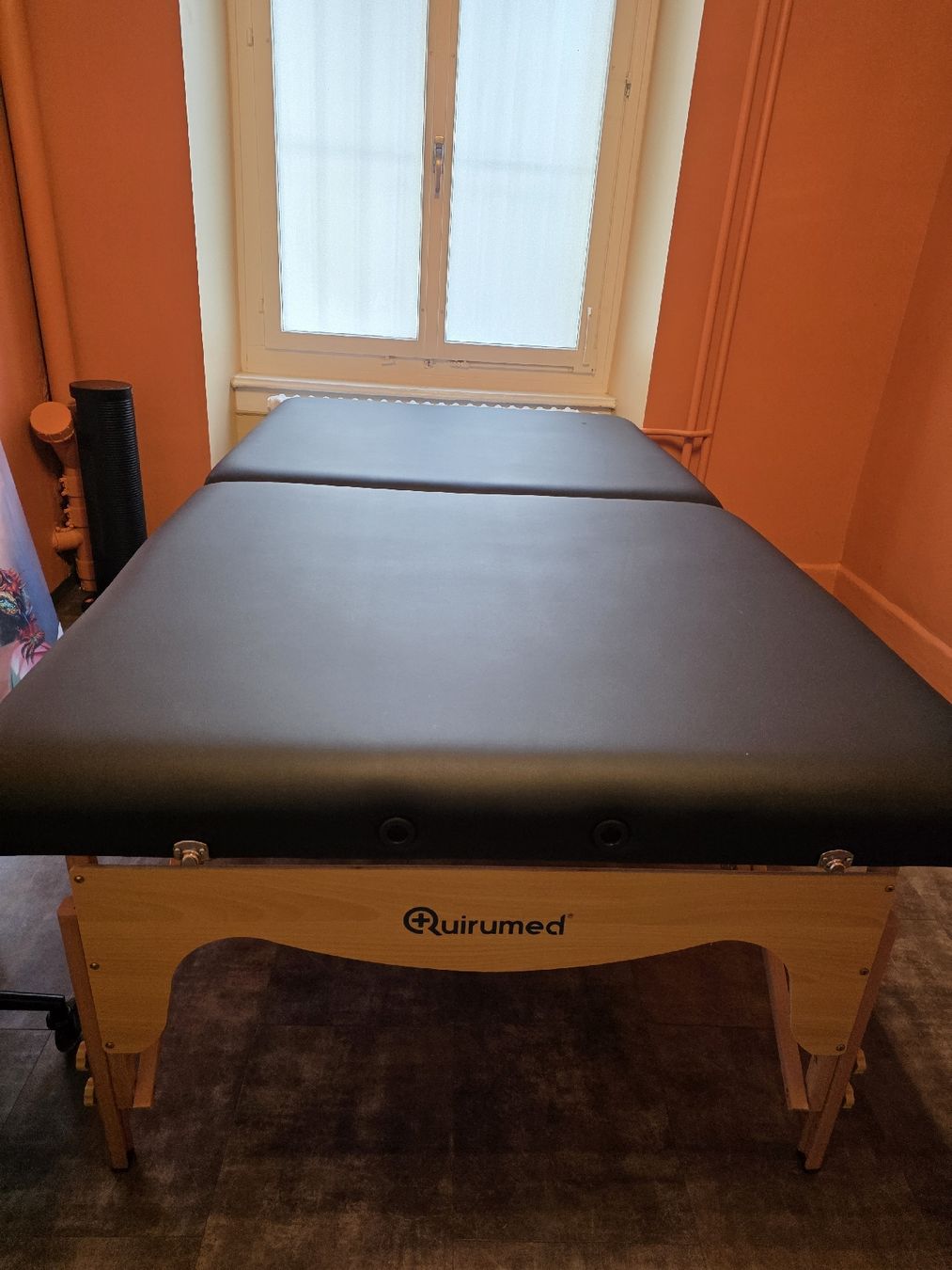 Massagegeräte: Massage table Quirumed black new – Neu (gemäss Beschreibung) aus Brüttisellen von par_8zbj 1