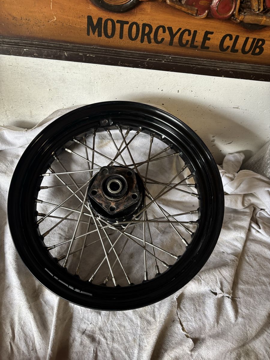 Harley-Davidson Alle Motorradersatzteile: Harley Davidson Rad Speichenrad 16 Zoll  – Gebraucht aus Schötz von Harley35 1