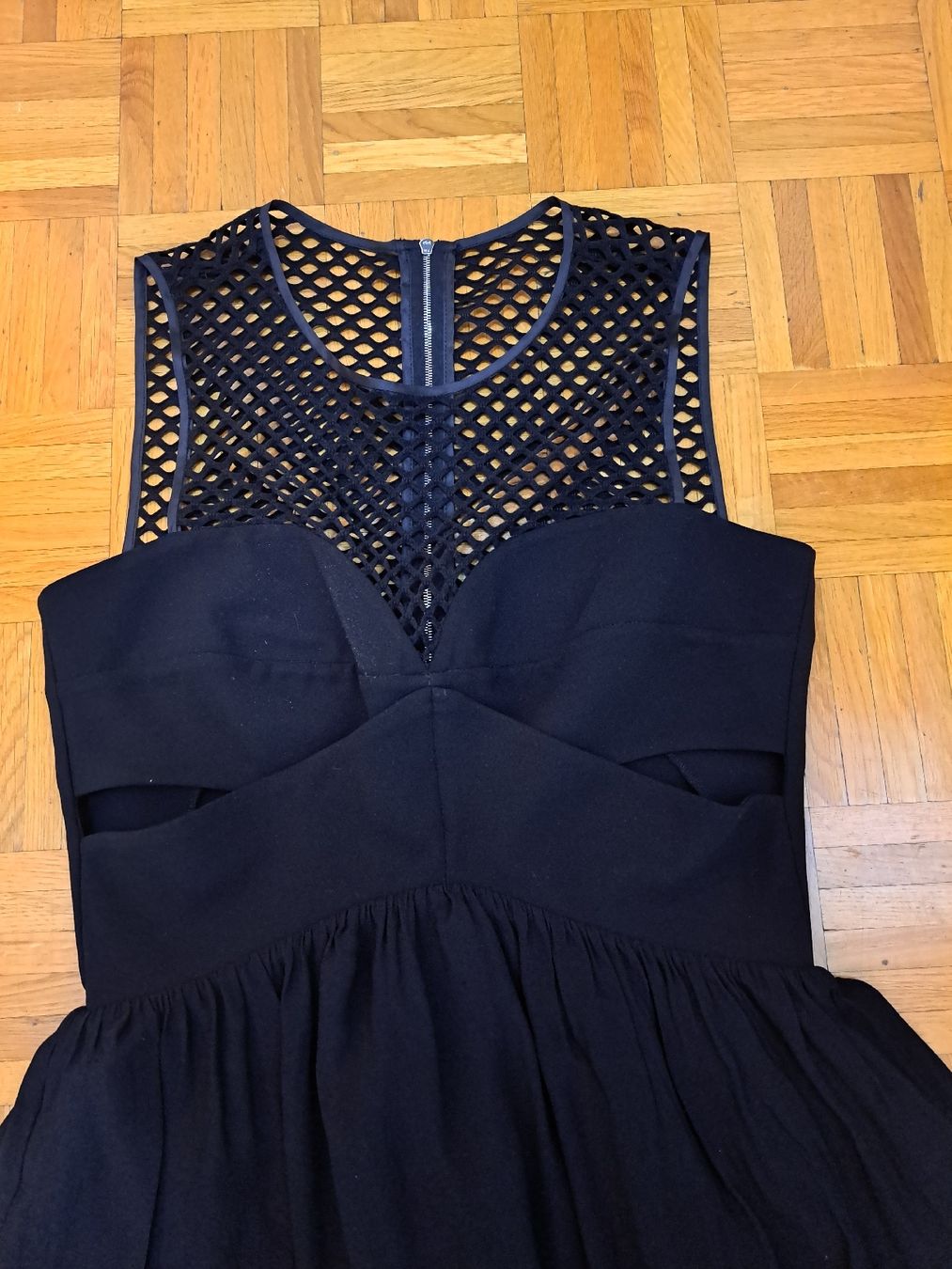 Sandro Vestiti: Robe Sandro noire, taille 2, avec détails en maille. – Usato da Chêne-Bourg venduto da mar_p5n7 1