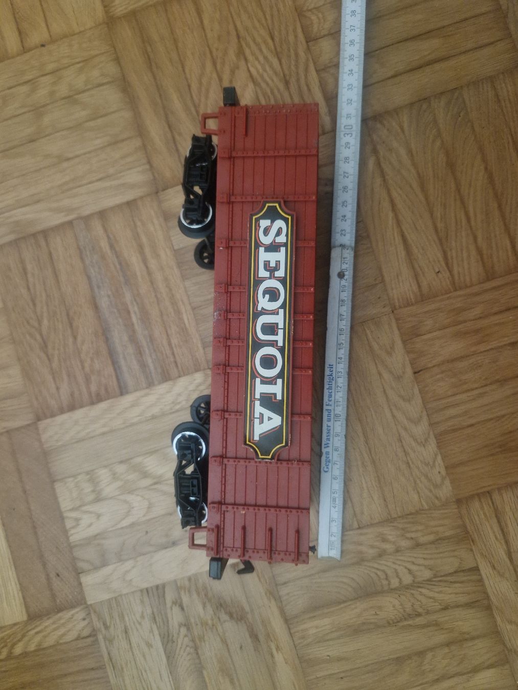 Modellini di ferrovie: Eisenbahnwagen Sequoia gebraucht – Usato da Berikon venduto da Wiederverwender2024 1