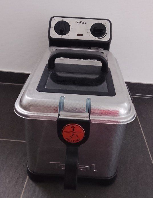 Tefal Elettrodomestici da cucina: Fritteuse Tefal – Usato da St. Gallen venduto da Fluros