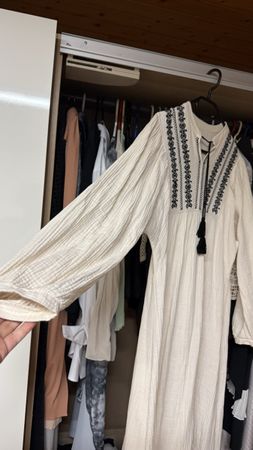 Boho-Maxikleid in Creme mit schwarzer Stickerei – Gr.M