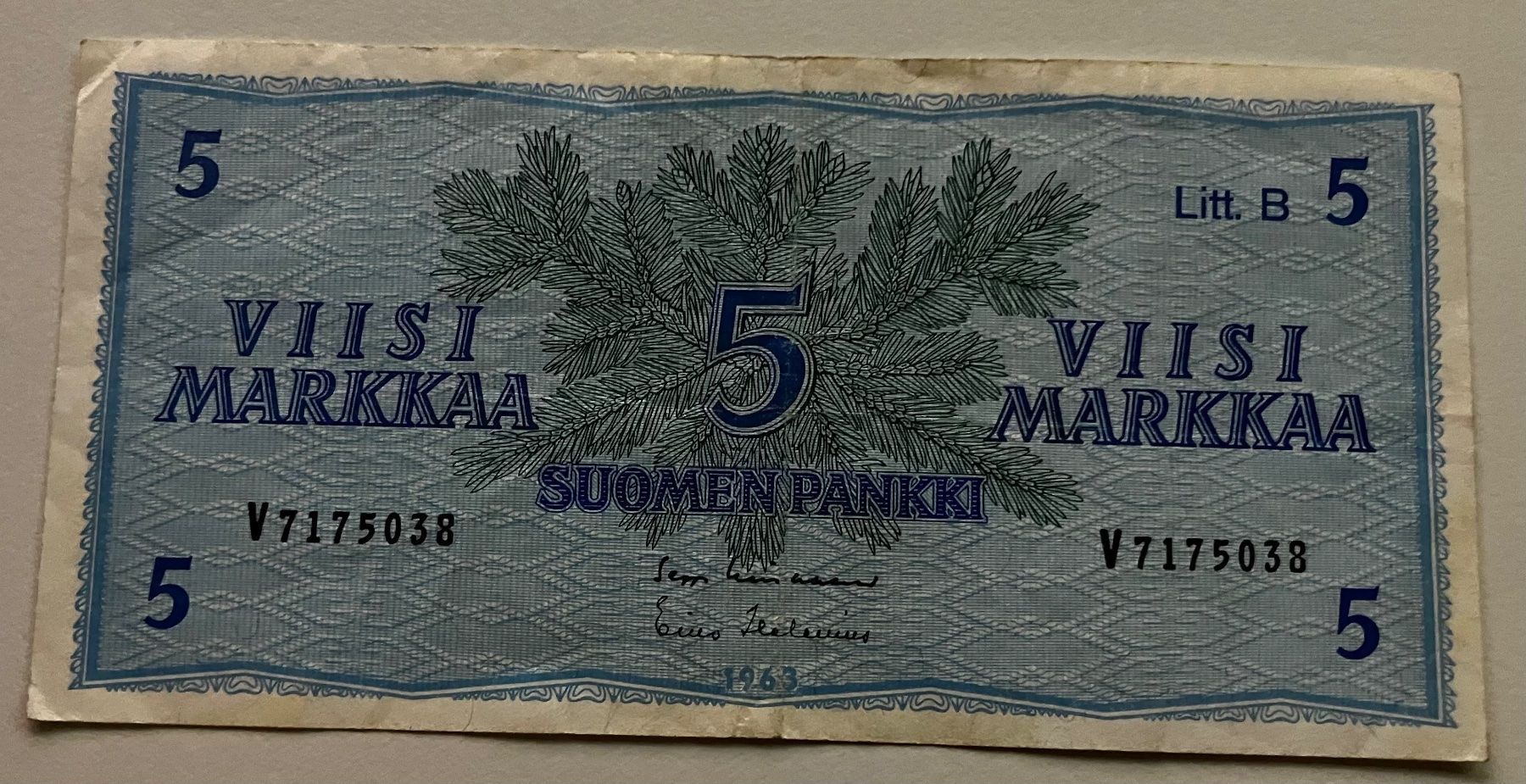 Banconote: Finnland 5 Markkaa 1963 – Usato da Algetshausen venduto da Carrhard