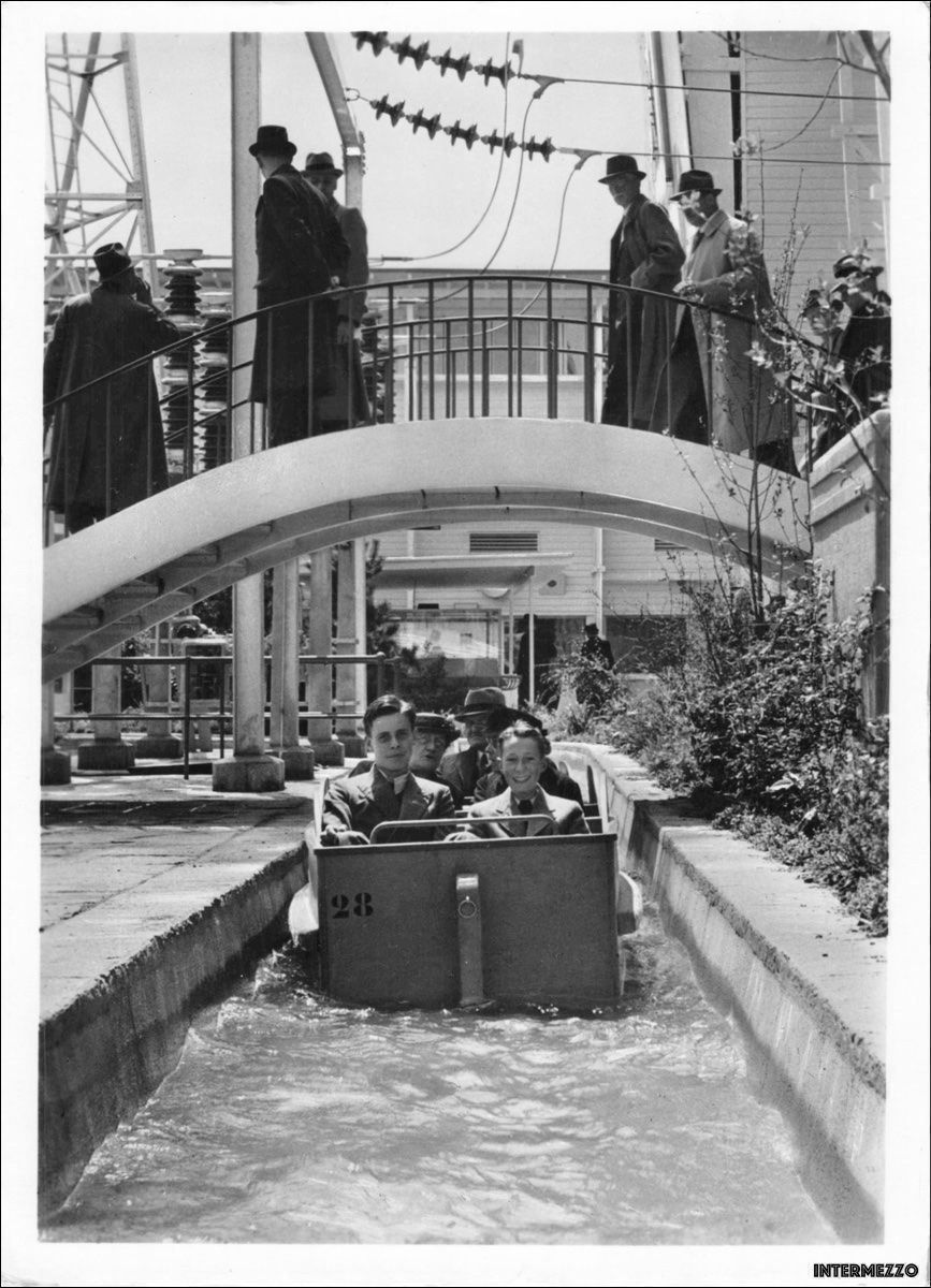 Cartoline postali: Zürich // Der Schifflibach Landi 1939 – Usato da Basel venduto da intermezzo12