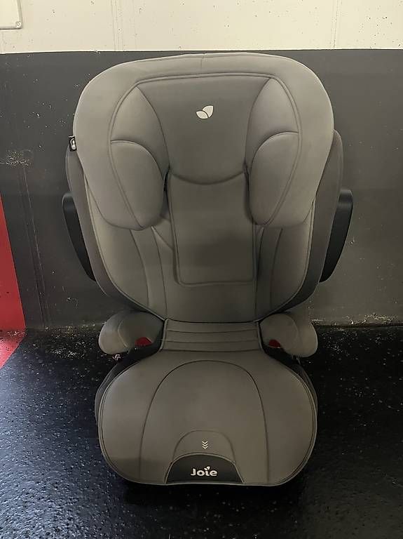Joie Seggiolini per auto: Seggiolino auto Joie - Grigio – Usato da Sorengo venduto da joa_m65v 2
