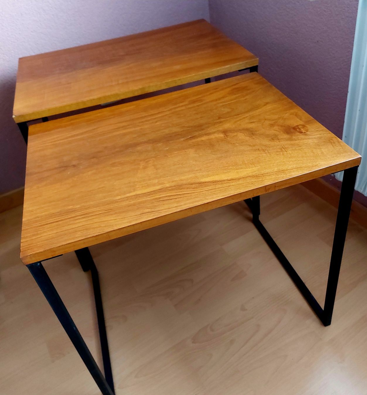 Tavoli: Mid Century Teakholz Satztischli – Usato da Thun venduto da nad_x8nk 4