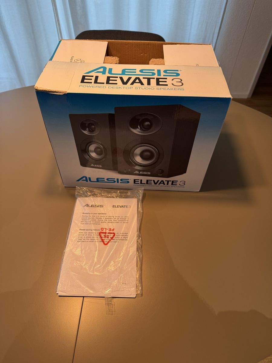 Alesis Casse acustiche: Alesis Elevate 3 aktive Studio-Lautsprecher, CH-Stecker, top – Usato da Kloten venduto da Gerecapelli 5