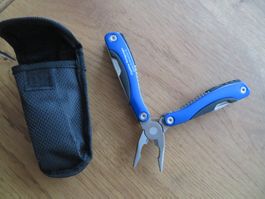 Multifunktionswerkzeug mit Etui, neuwertig!