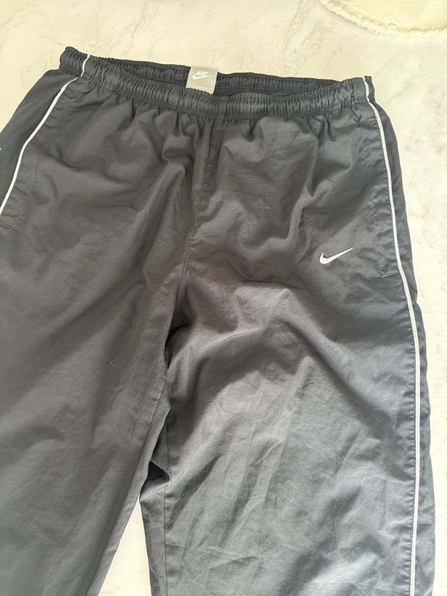 Pantaloni: Nike Trainerhosen – Usato da Winterthur venduto da leacatalinaa 1