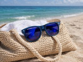 Sonnenbrille Blau Spiegel Stylisch Sommer Look