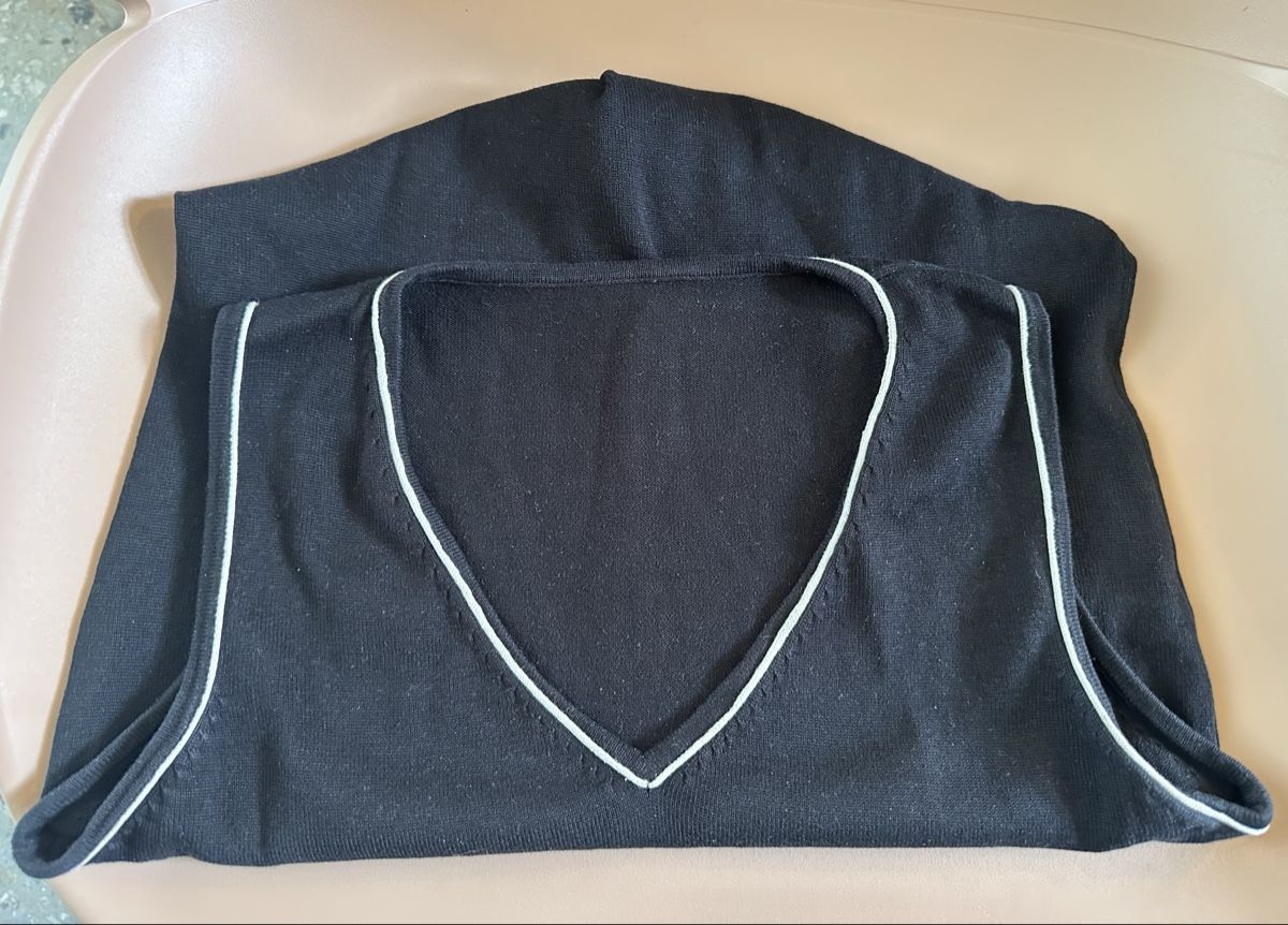 Esprit Tops: Sommertop von Esprit, schwarz, Grösse M – D'occasion à Oberwil BL par orsay 3