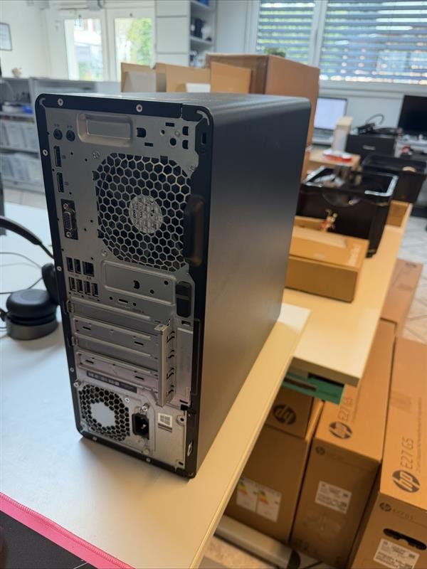 Hewlett Packard PC: HP Elitedesk 800 G3 TWR – Usato da Zizers venduto da Digitag0 4