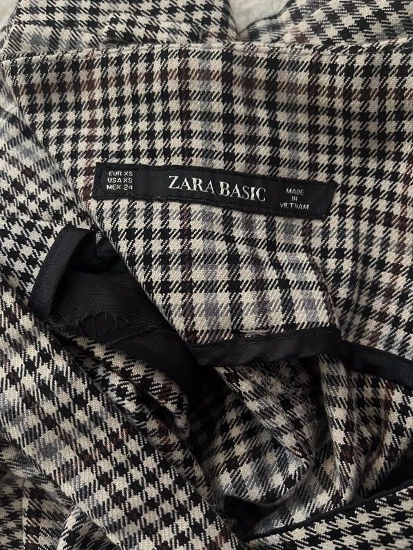Zara Pantaloni: Pantalon à carreaux – Usato da Bernex venduto da claraaaa4 2