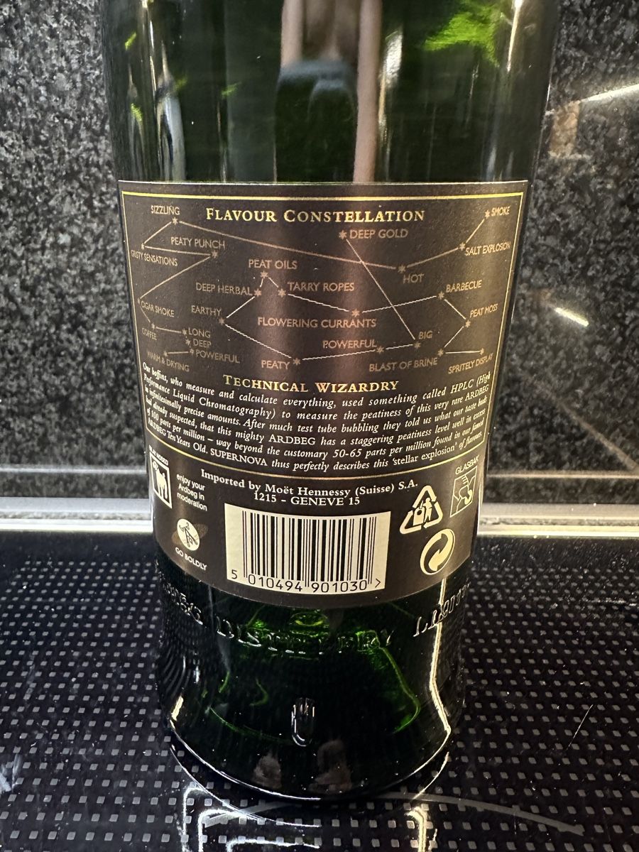 Ardbeg Spirituosen: Ardbeg Supernova 2010 Islay Single Malt Scotch Whisky – Neu und originalverpackt aus Stansstad von Dalmatinerhjf 2