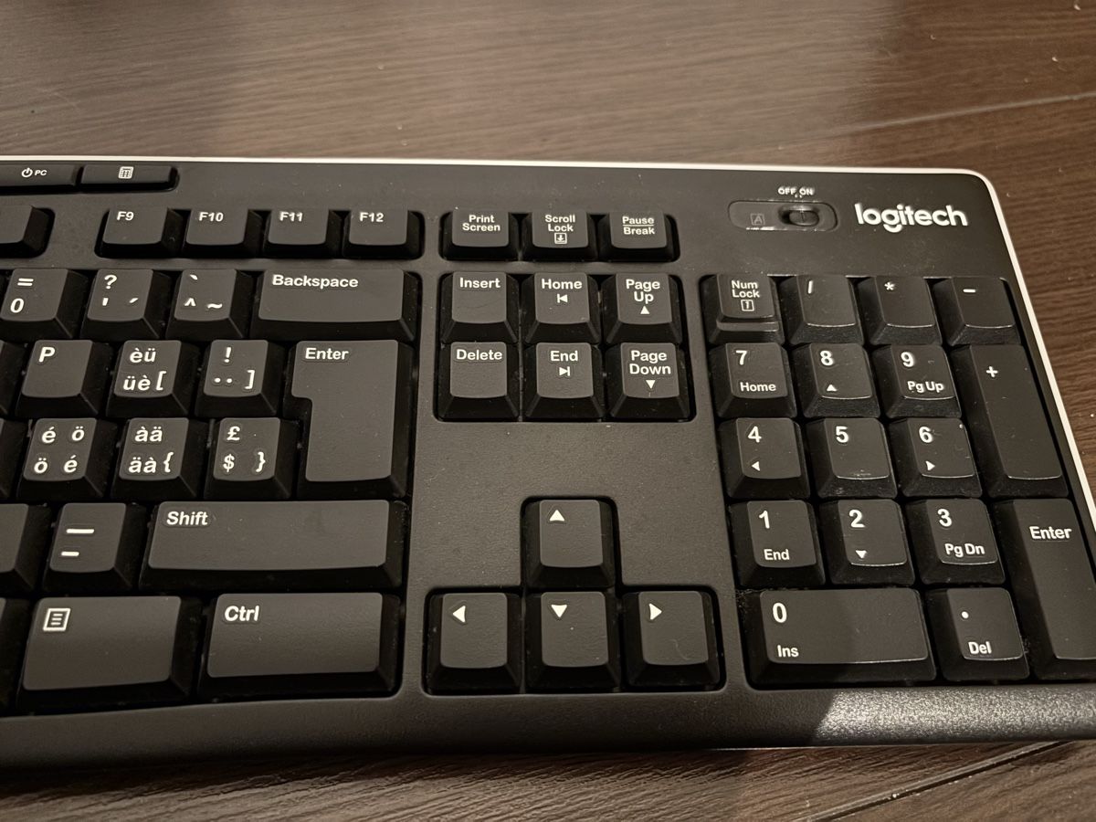 Logitech Tastaturen: Logitech Tastatur + USB Empfänger – Gebraucht aus Hinwil von Mike_22 4
