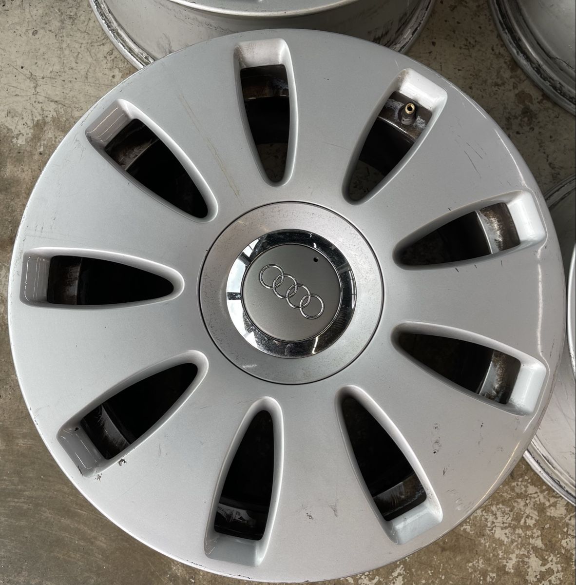 Audi Cerchioni: Alufelgen Audi – Usato da Reinach AG venduto da pred1512 3