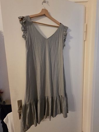 Kleid mit Rüschen V-Ausschnitt Grösse 40 Leinenmix