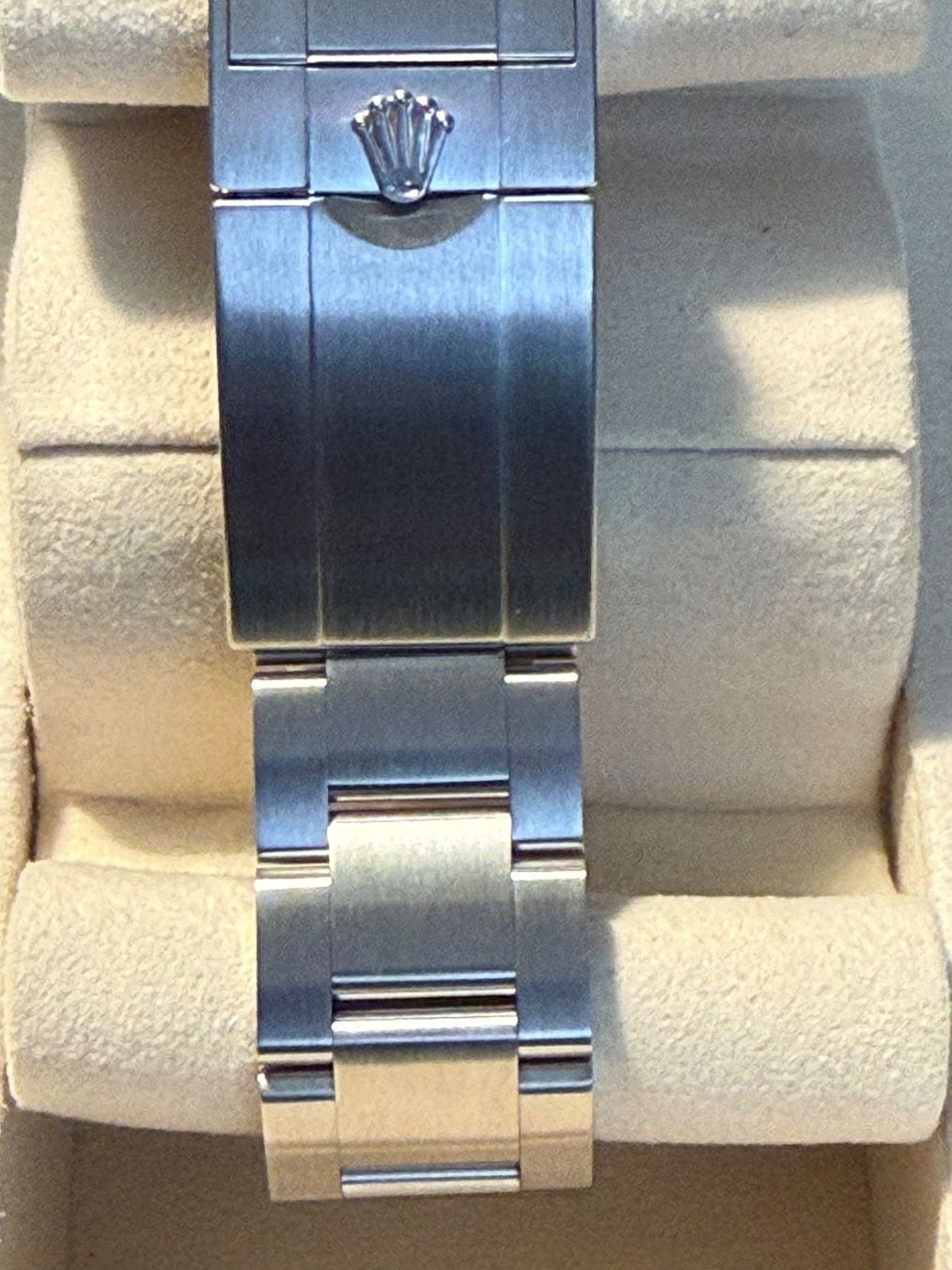 Rolex Orologi: Rolex Explorer II white dial - Ref 226570 - from 04/25 – Usato da Zürich venduto da Bguggi 3