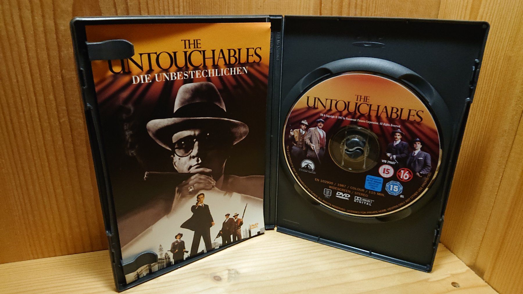 Tutti i DVDs: THE UNTOUCHABLES DVD mit Robert De Niro – Usato da Wilderswil venduto da Exebub 2
