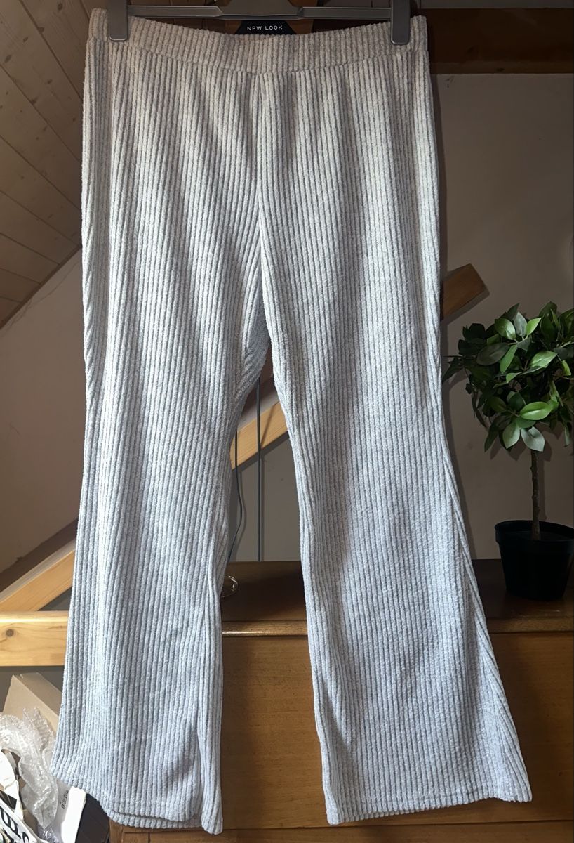 Shein Lotti di vestiti: 2er Set: Oberteil & Hose, NEU, 3XL – Nuovo (secondo la descrizione) da Gutenswil venduto da jus_nr7h 5