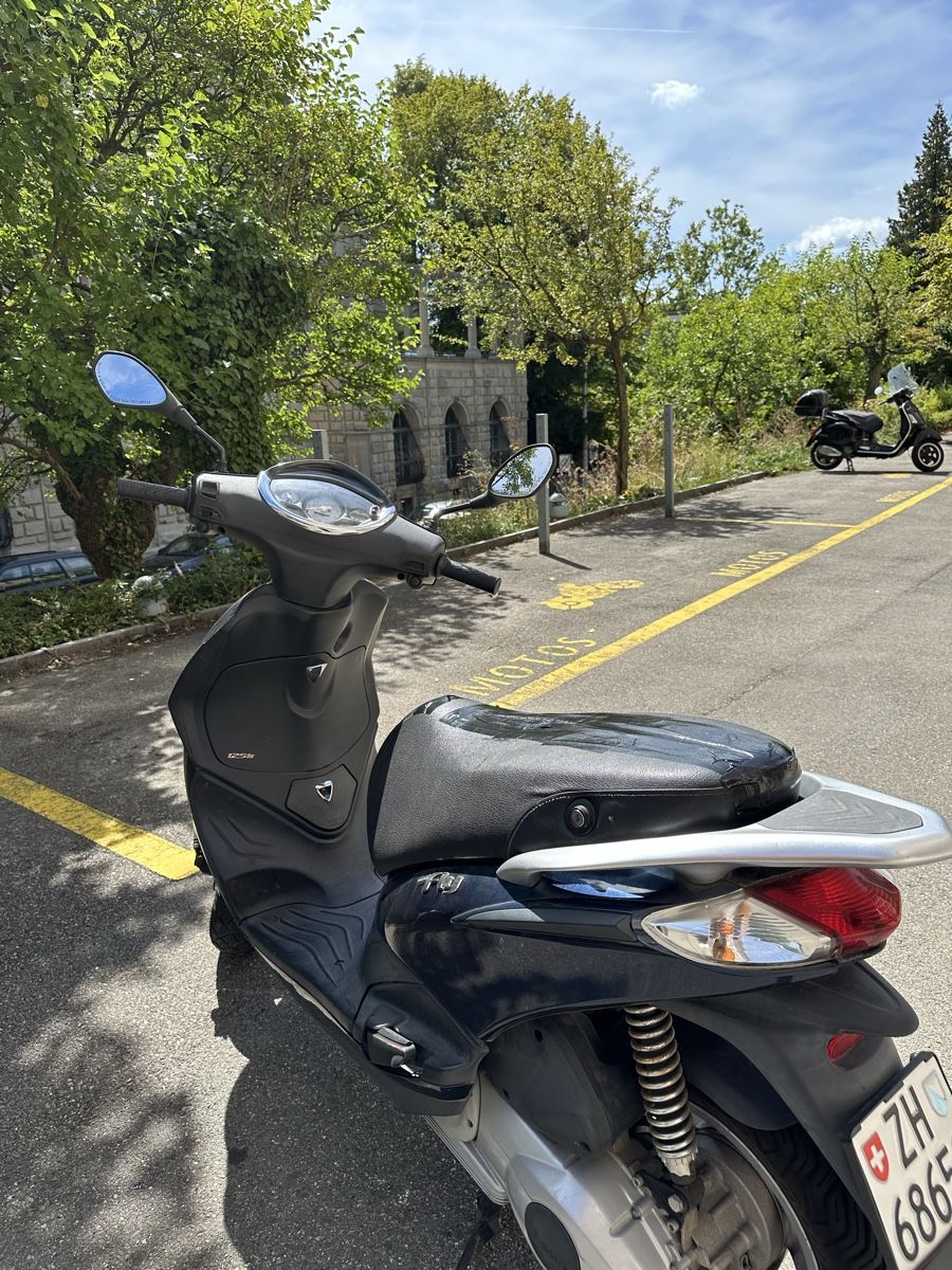 Piaggio Route: Piaggio Fly 125 – D'occasion à Zürich par Paul_Yuen 1