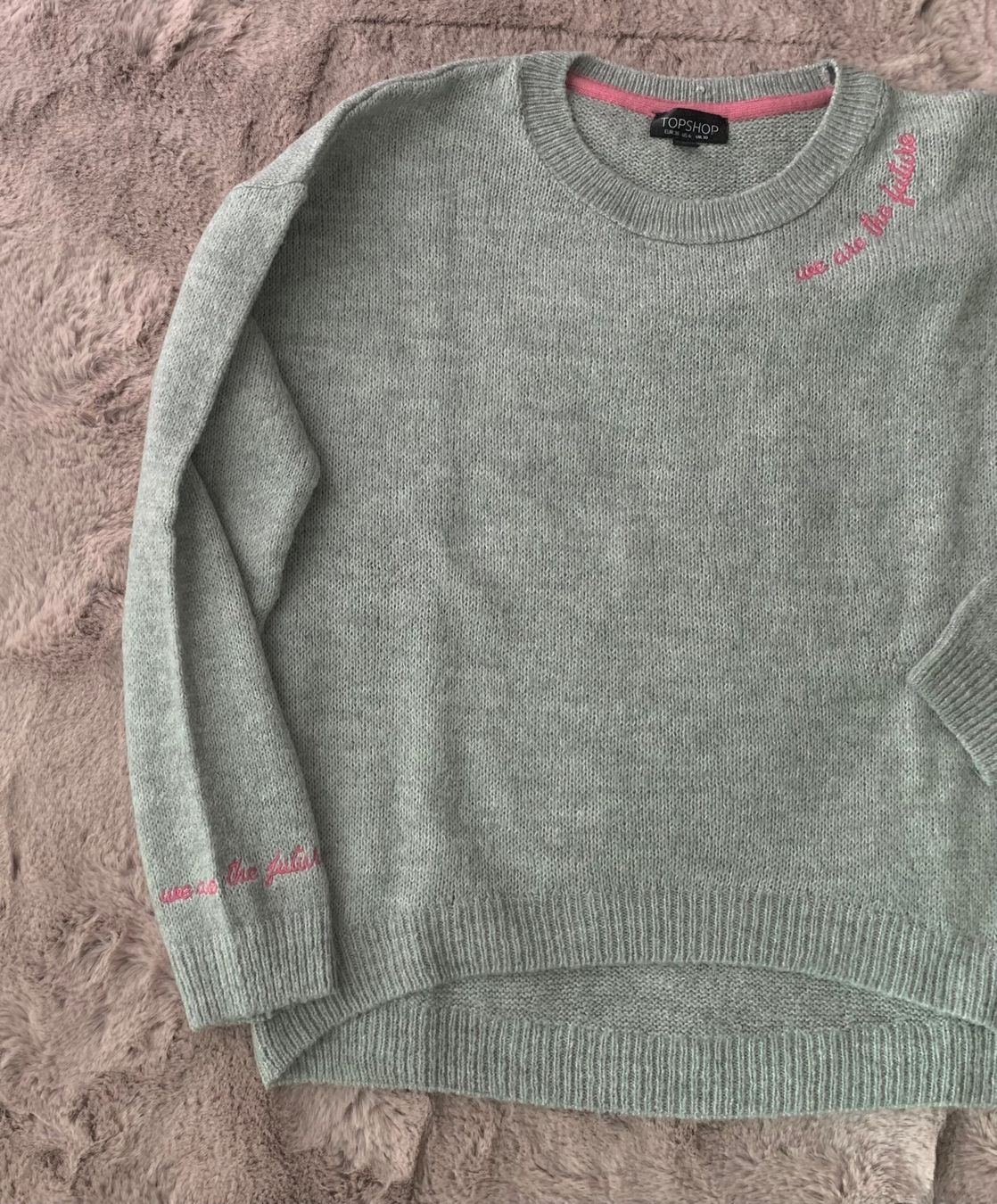 Maglioni & Felpe: Topshop Pullover Grau "We Are The Future" Gr. 38/M – Usato da Sursee venduto da escape62 1
