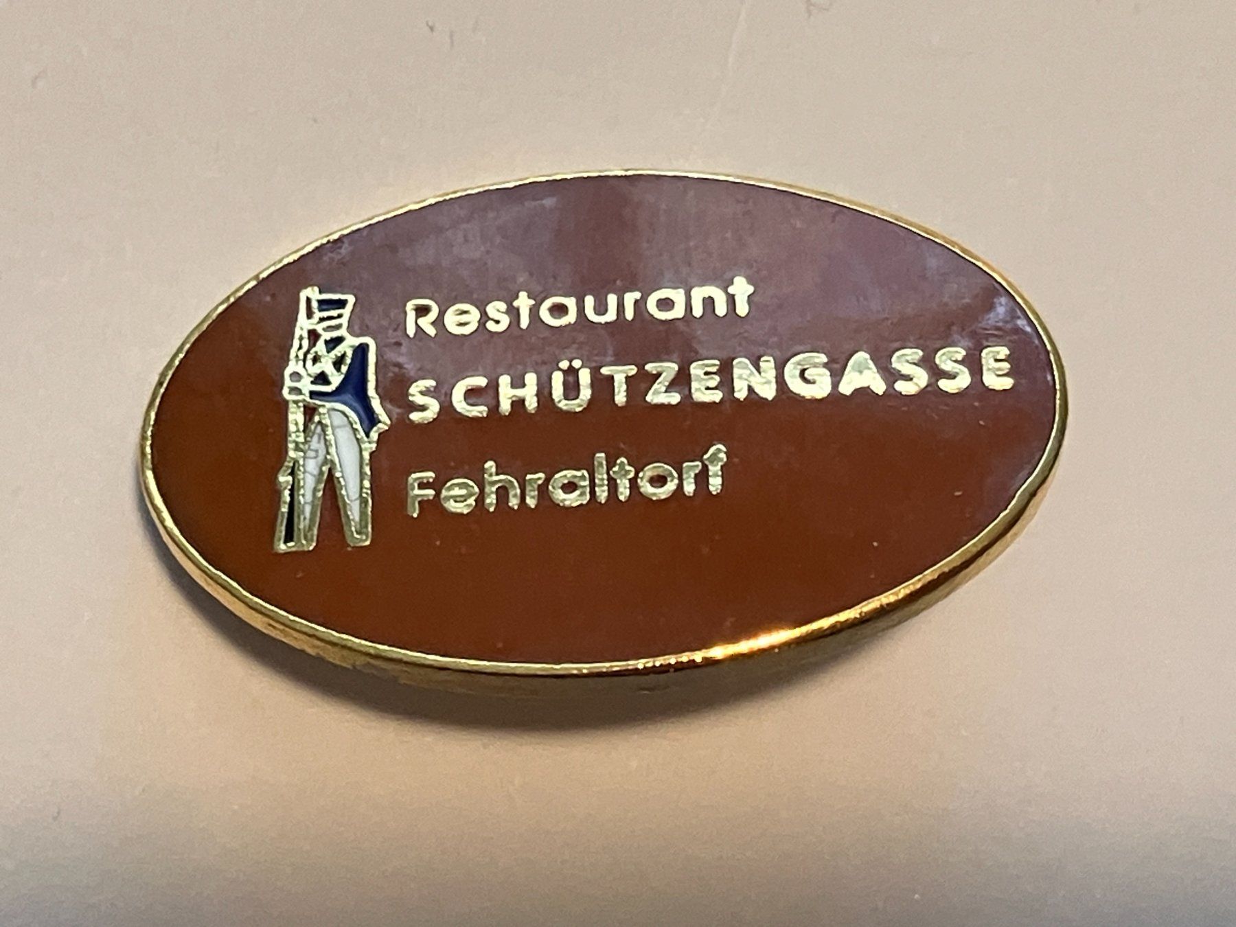 Placchette & Badge: 1 Pin Restaurant Schützengasse Fehraltorf – Usato da Basel venduto da djwwpp