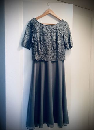 Festkleid der Marke Vera Mont, Stahlblau, Größe 38