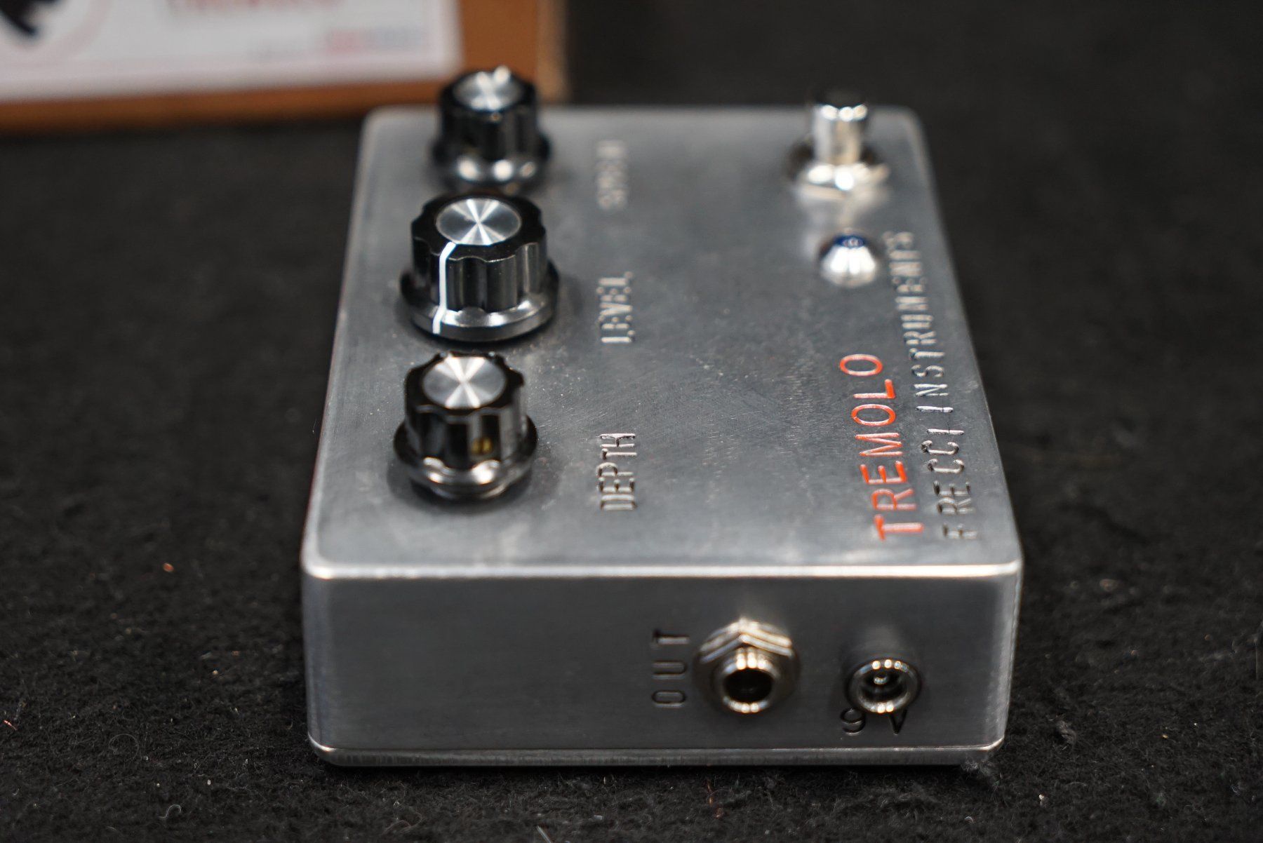 Strumenti musicali: Frecci Tremolo silber Version inklusive  Box – Usato da Ortschwaben venduto da Musictrade 3