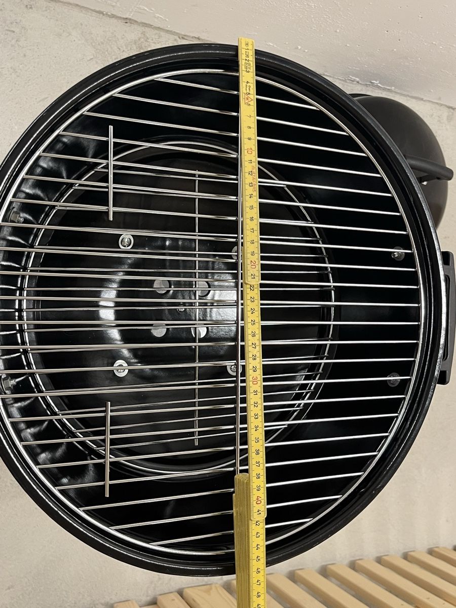Griglie: Kugelgrill schwarz mit Deckel - neu – Nuovo (secondo la descrizione) da Zürich venduto da mast728 1
