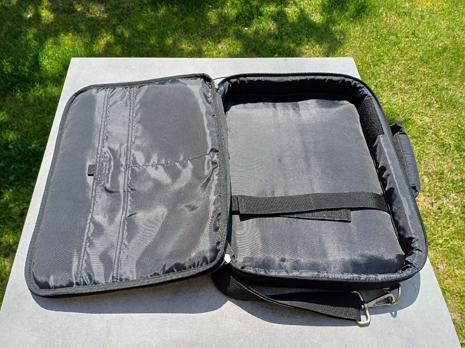 Valigie & Borse: Laptop Tasche schwarz – Usato da Ebikon venduto da Alexjasmin 1