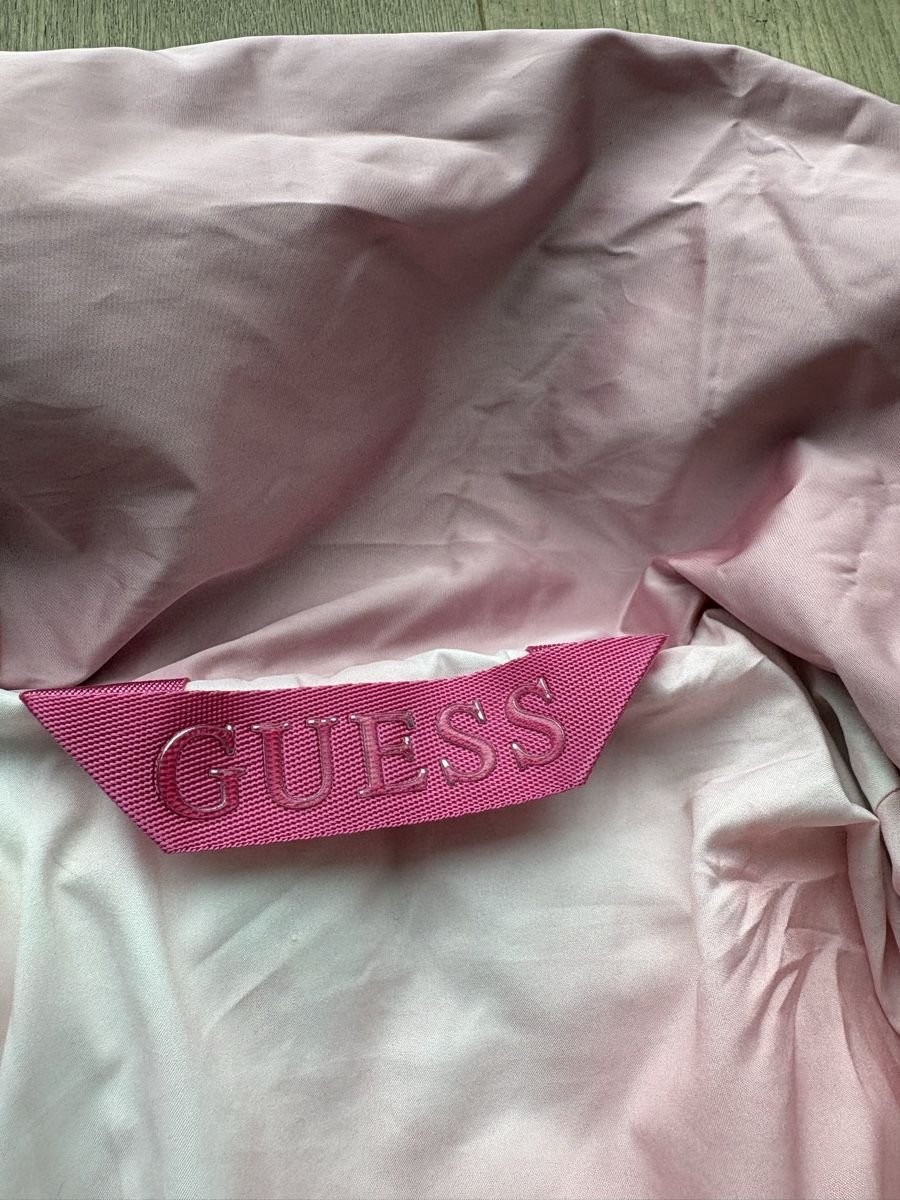 Guess Mäntel: Wintermantel Guess rose/pink – Gebraucht aus Belp von walther27 2